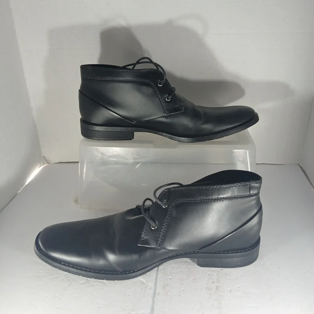 Calvin Klein Warden Chukka Boots 9.5 Black Faux Leather Dress Ankle Shoes Men
